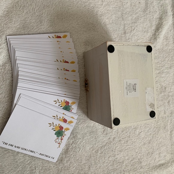 Gift Bundle: Plush Poncho, Prayer Box, Journal... - Picture 3 of 13